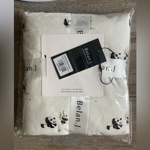 Brand new Belan J bamboo blanket